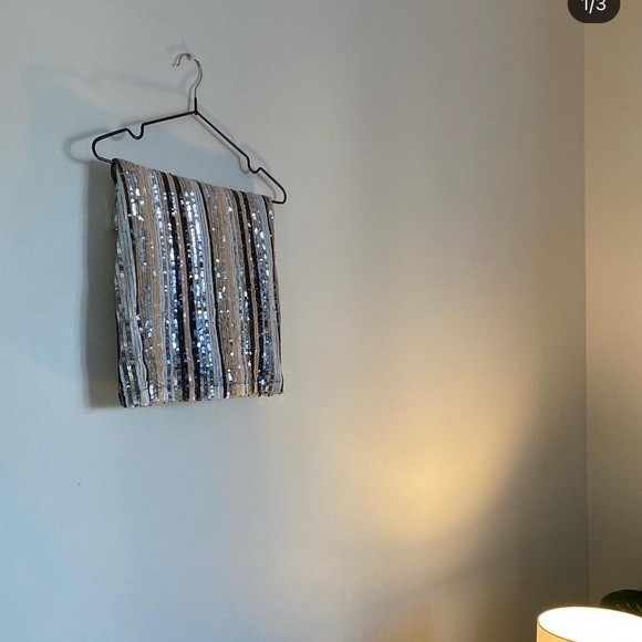 Sparkly high waisted skirt - Picture 2 of 2